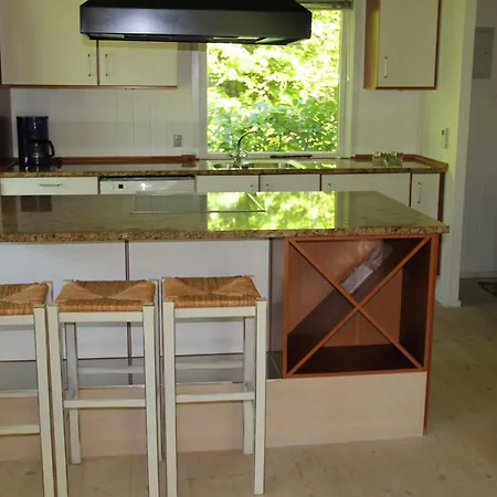 Cozy And Well-appointed Summer House In *