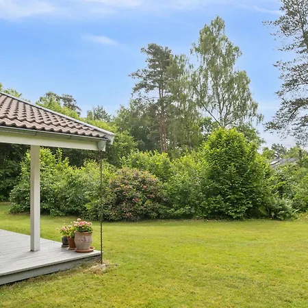 Cozy And Well-appointed Summer House In 펜션 Hornbæk