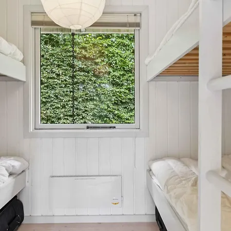 Cozy And Well-appointed Summer House In * Hornbæk