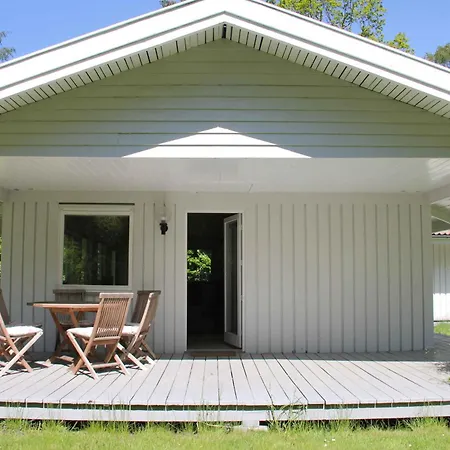 펜션 Cozy And Well-appointed Summer House In Hornbæk