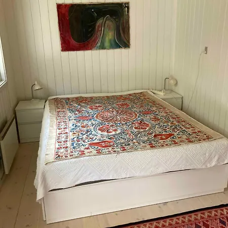 펜션 Cozy And Well-appointed Summer House In *