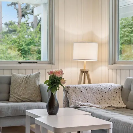 Cozy And Well-appointed Summer House In * Hornbæk