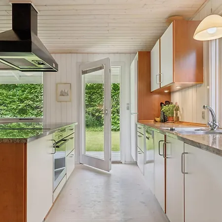 Cozy And Well-appointed Summer House In * Hornbæk